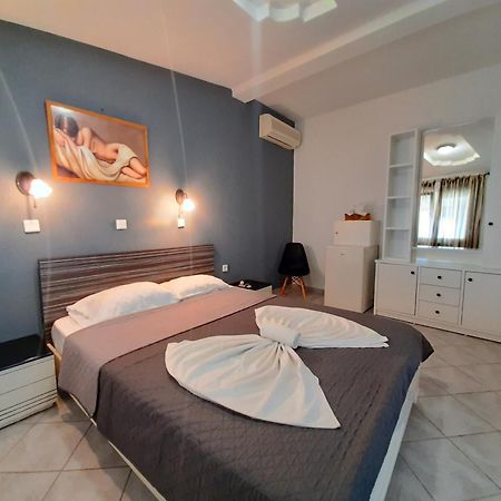 Paraga Rooms Pefkari Chambre photo